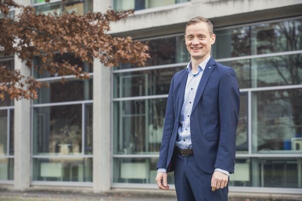  Prof. Dr.-Ing.Frank Trommer