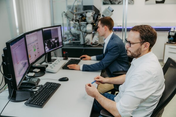 Zentrum für Mikroskopie und Materialanalyse 