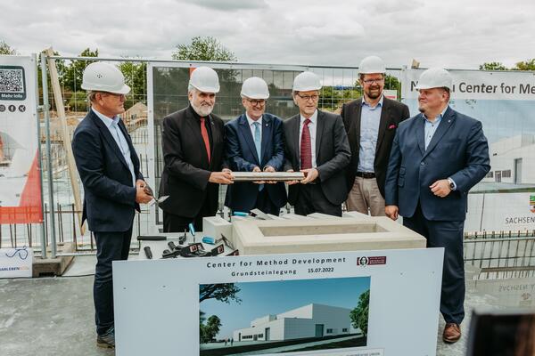 Grundsteinlegung für neues Forschungszentrum (CMD)